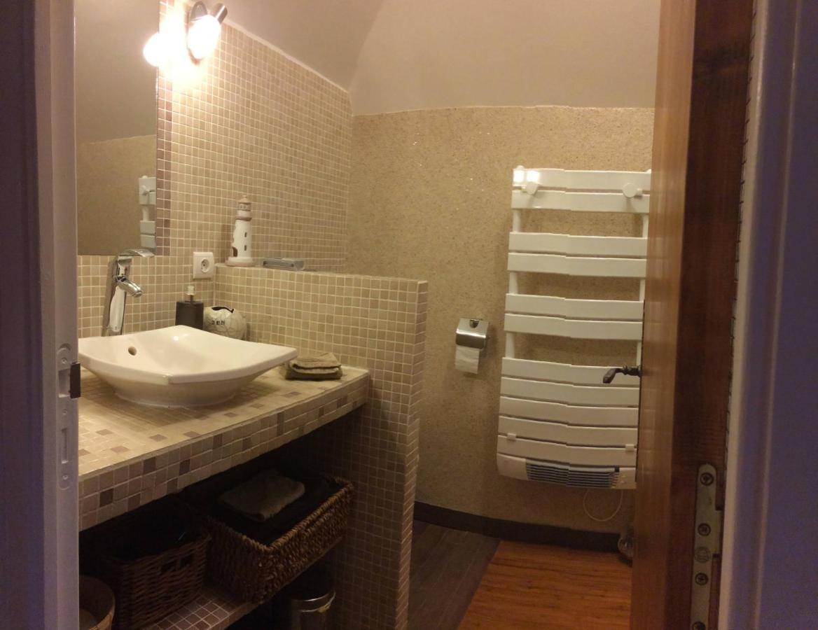 Le Couvent Bed & Breakfast Saint-Jean-de-Laur Екстериор снимка
