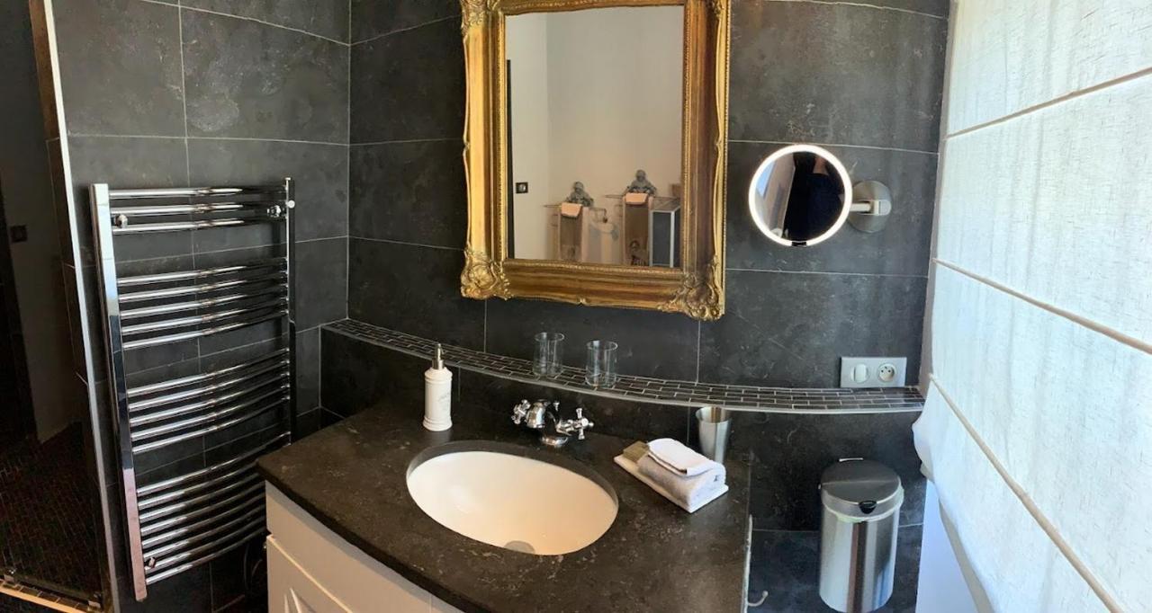 Le Couvent Bed & Breakfast Saint-Jean-de-Laur Екстериор снимка