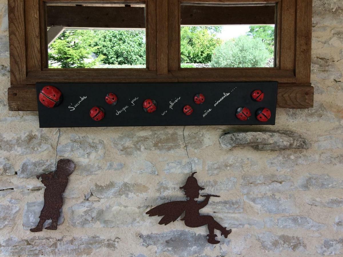 Le Couvent Bed & Breakfast Saint-Jean-de-Laur Екстериор снимка